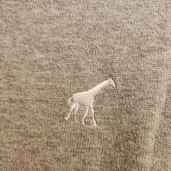 new LRG Raglan V-Neck Pullover Sweater Grey Black Embroidered Giraffe Mens M - Picture 2 of 4